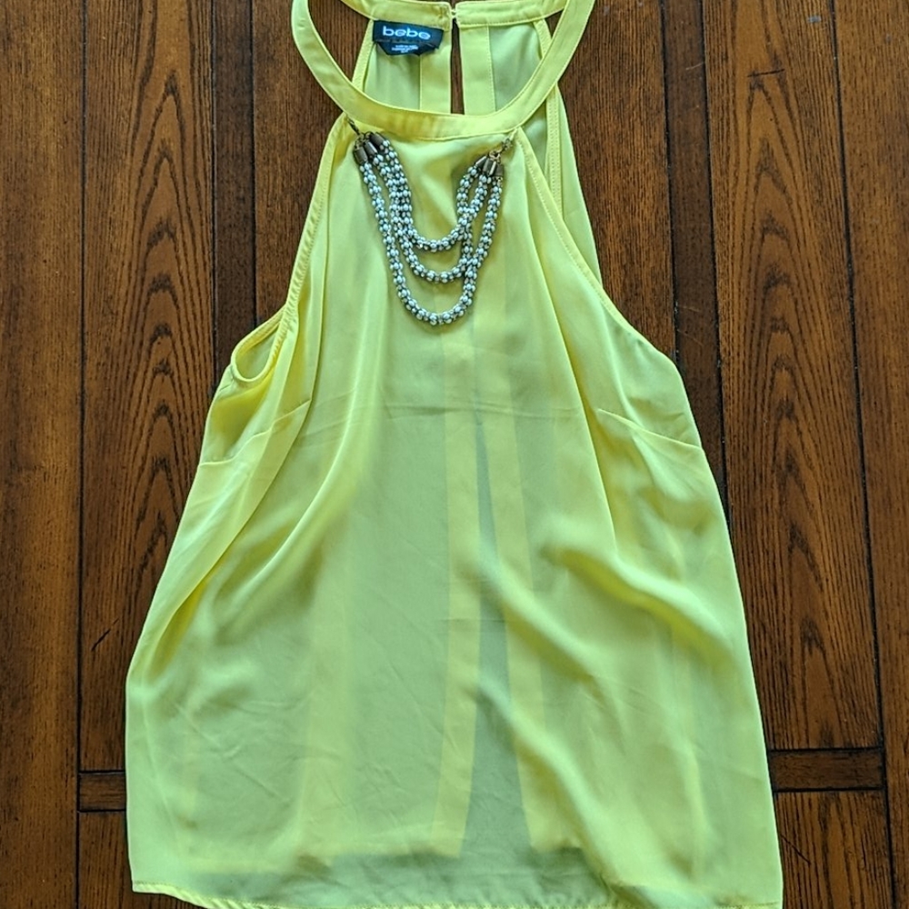 Yellow split back top with chains that detach